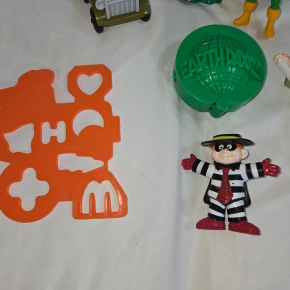 McDonald's Happy Meal Toy Lot 60+ 1980s to 2000s Shrek Disney Pixar Looney Tunes - Picture 13 of 16